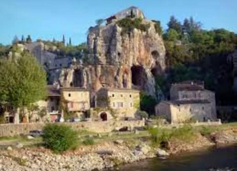 Villa La O'Liso Gorges De L'Ardeche Salavas Exterior foto