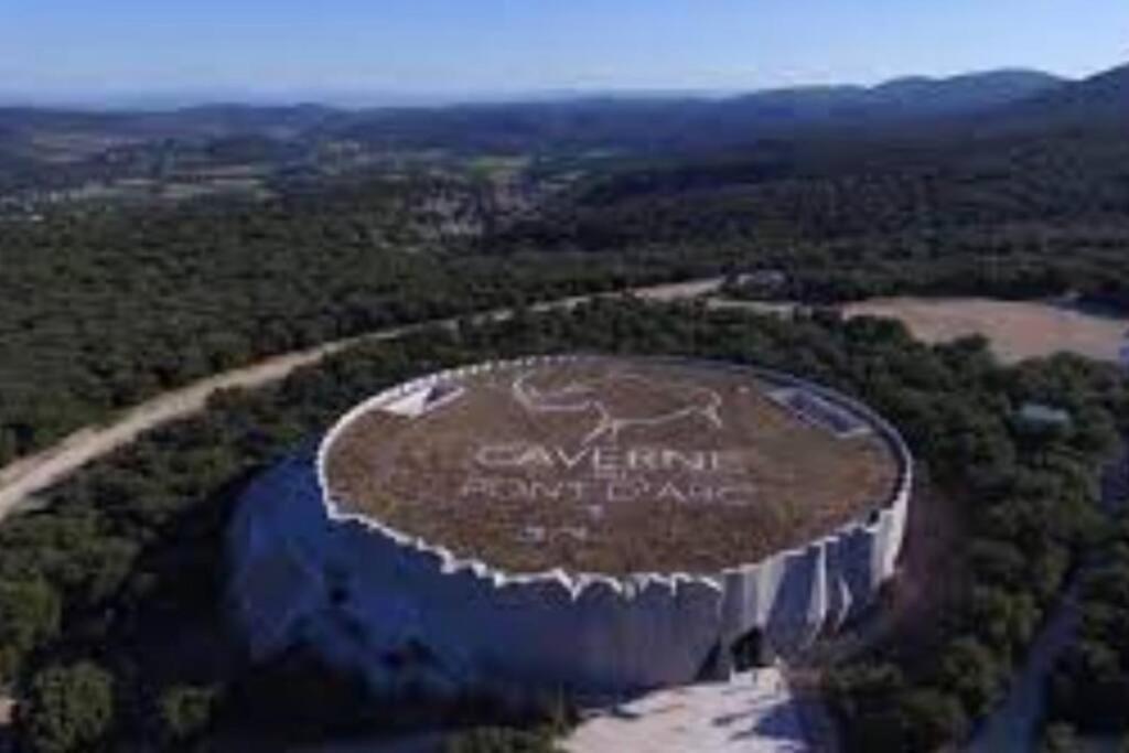 Villa La O'Liso Gorges De L'Ardeche Salavas Exterior foto